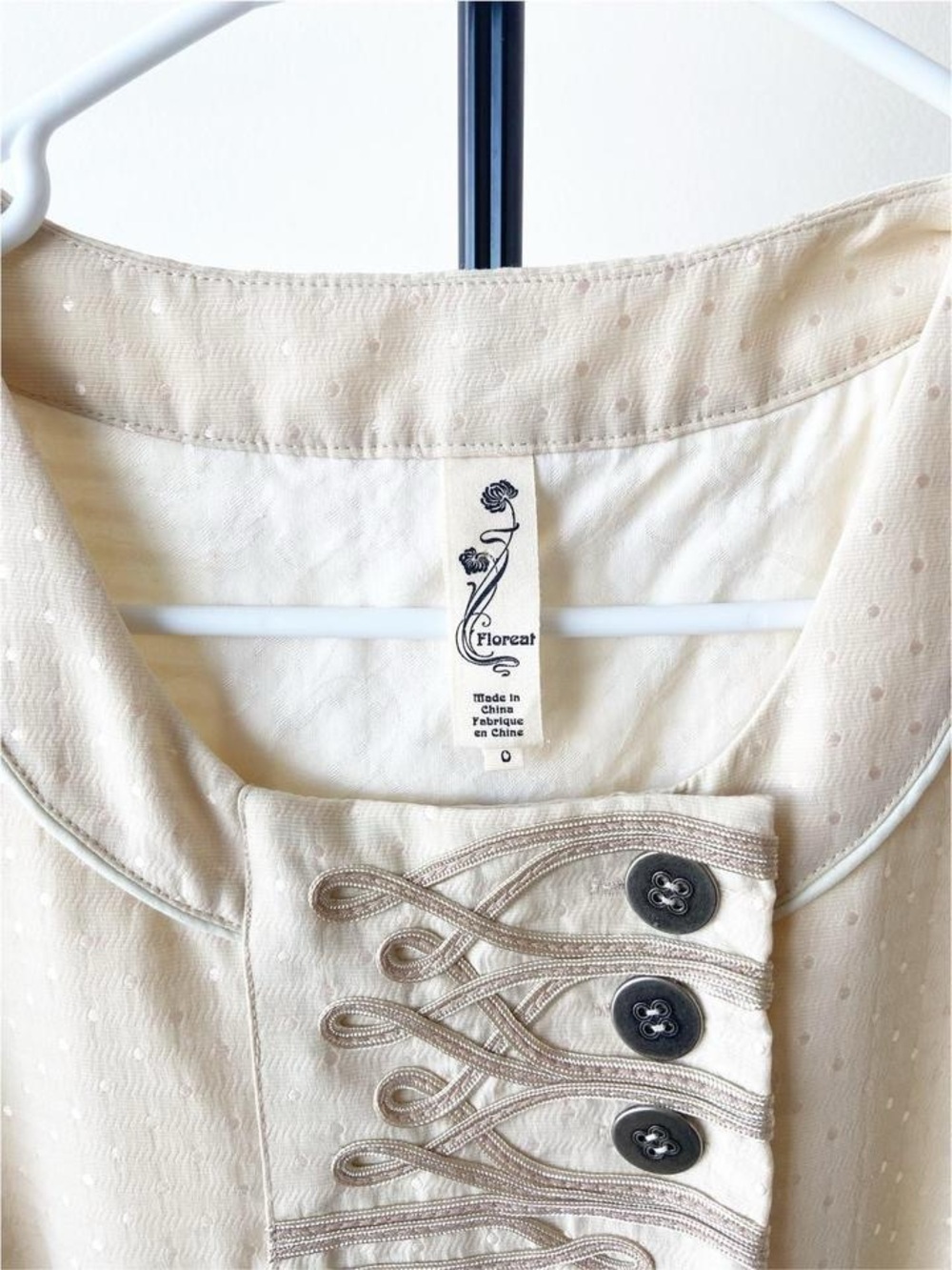Floreat Cream Button Up Short Sleeve Women's Top Size 0 - Picture 4 of 8